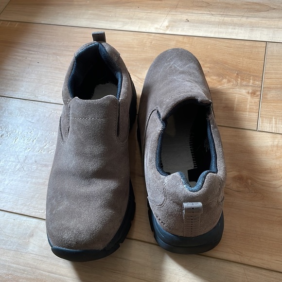 Waterproof Suede Artic Grip Slip Ons - Picture 4 of 4